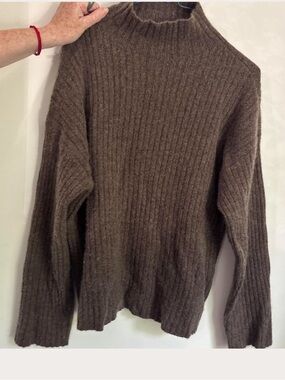 Reformation Cashmere mock neck longsleeve sweater